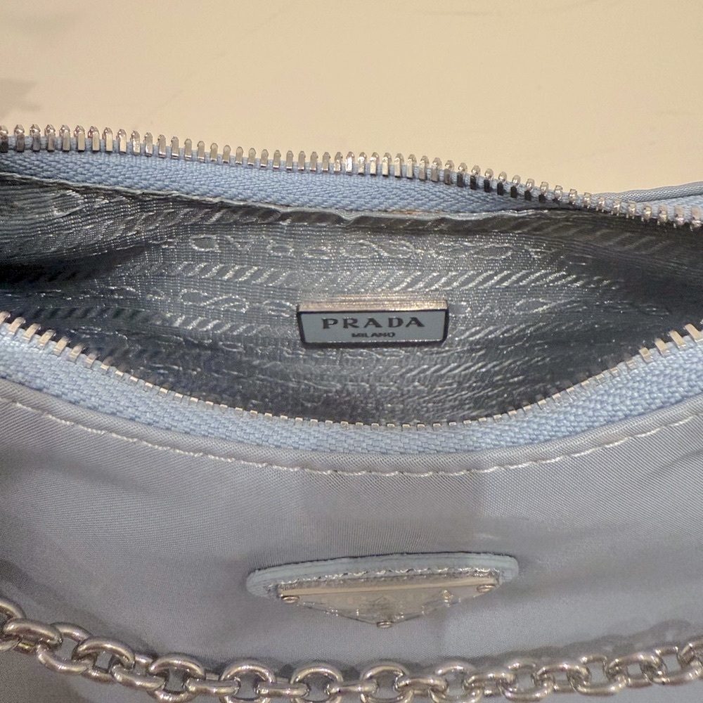 PRADA Nylon re edition 2005 shoulder bag Celeste - Picture 5 of 5